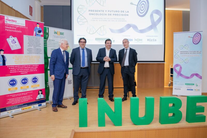 Fernández Vara destaca la “gran revolución cualitativa” que está suponiendo la incorporación de la innovación a la ciencia médica, durante la Jornada de Medicina de Precisión en Extremadura